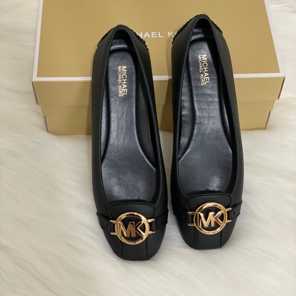 MK shoes - Picture 4 of 5